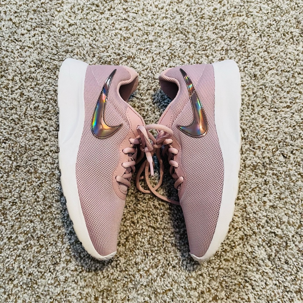 💕Like New Nike Tanjun Shoes